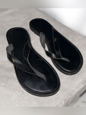 Hollister California Black Leather Flip Flop Sandals Size S - Small